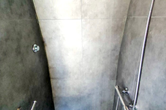 Interior de una furgoneta camper equipada en La Gomera